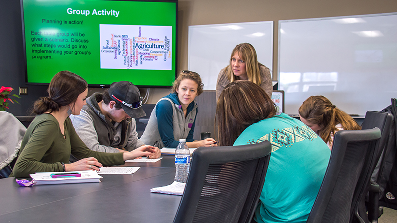 Shannon Arnold teaching in a TEAL classroom