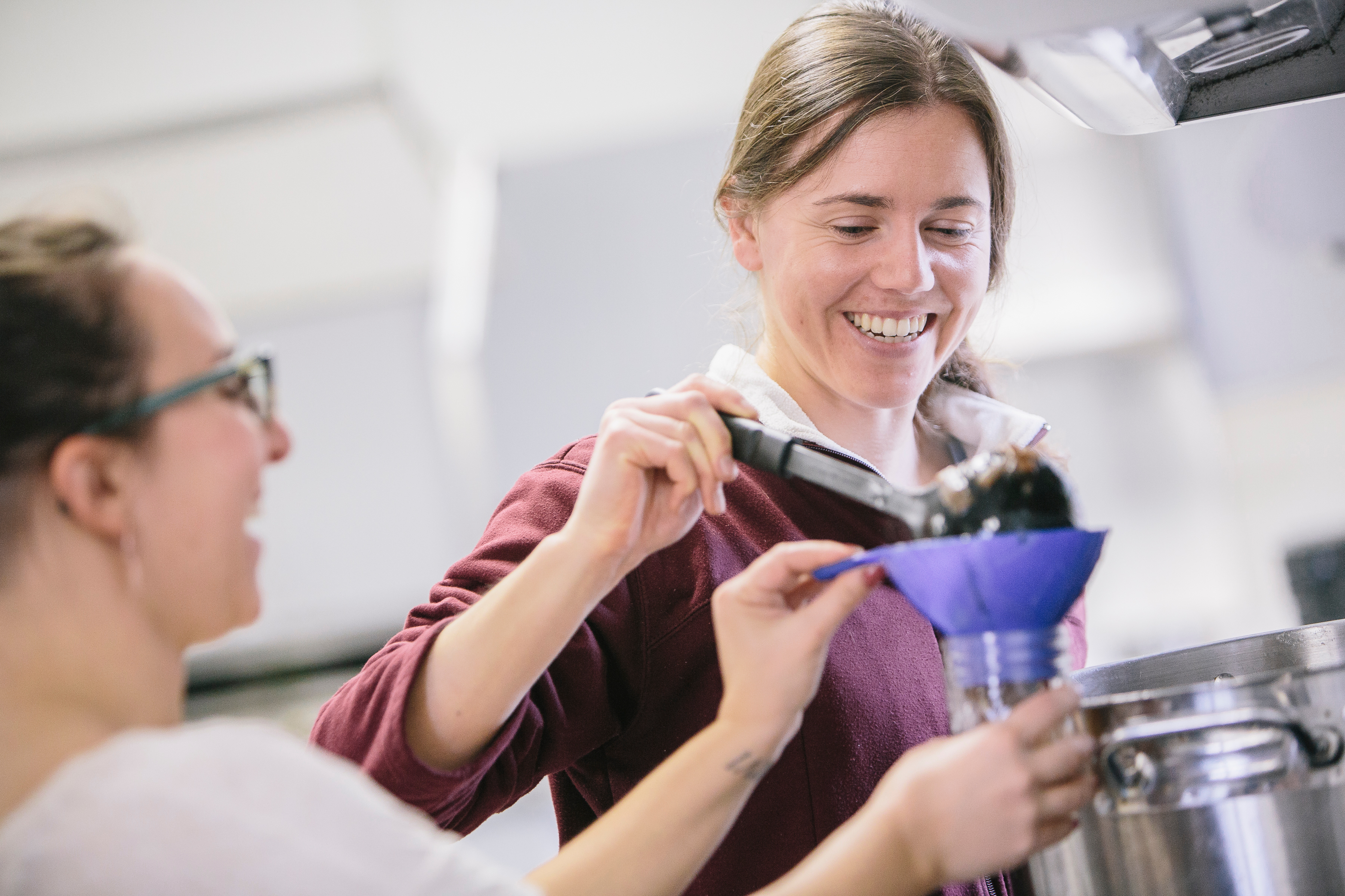 Dietetic interns prepare food