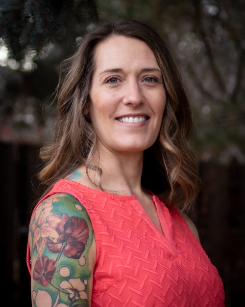 Tracy Hellem Headshot