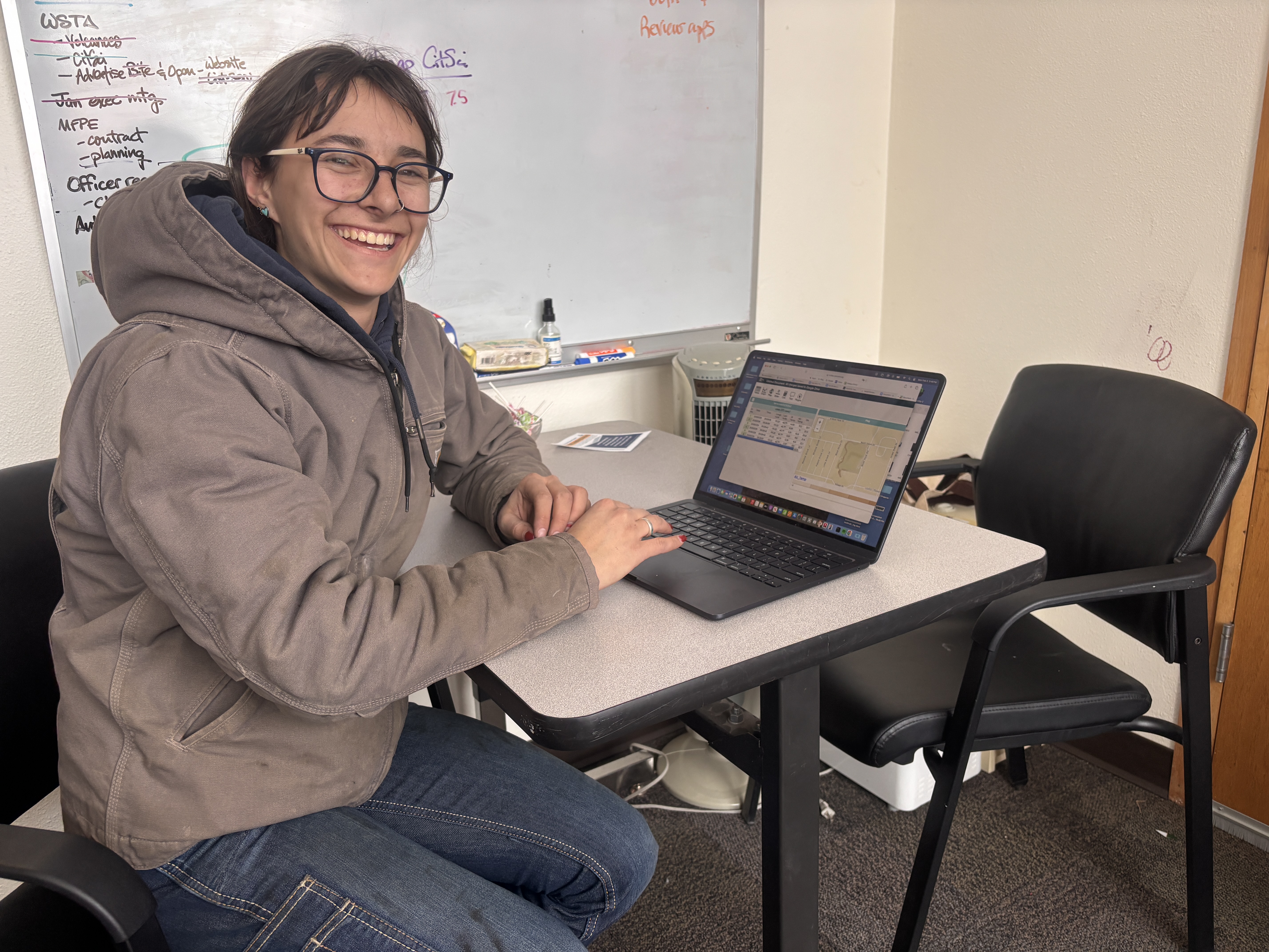 Put Image Description Here